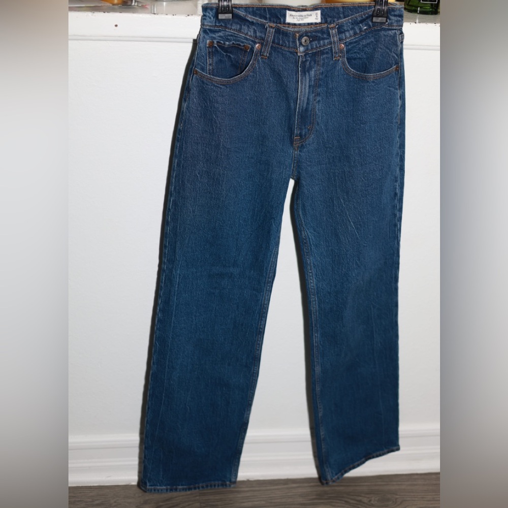 Abercrombie & Fitch 90s Relaxed Jean High Rise Size 4R / 27